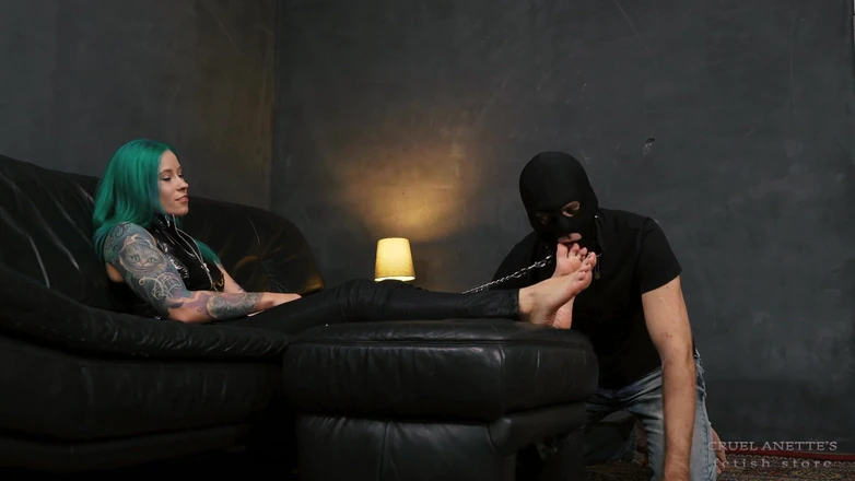 Cruel Anettes fetish world: 냄새 나는 지저분한 발