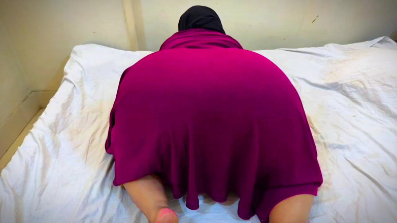 Your Boy's Cum: Muslim Moti Gand Vali Ladki Bistar Par Chudai Apna Pati...
