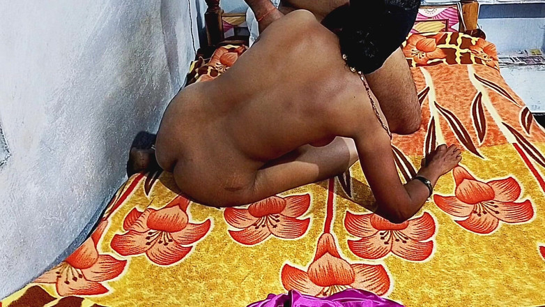 Desihotcouple: 인도 핫한 마누라 집에서 촬영한 영상 섹스