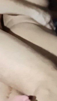 Später abend ladyboy hinter der küchenbar