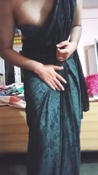 Indian Gay Crossdresser Gaurisissy Looking Hot in Black Saree