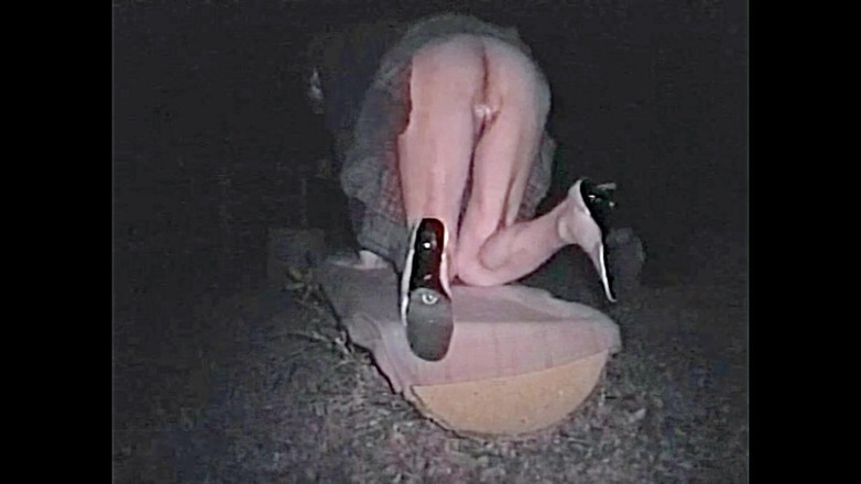 Pai-chan: 完全可见的年轻pai-chan - 夜间公园的惊险刺激