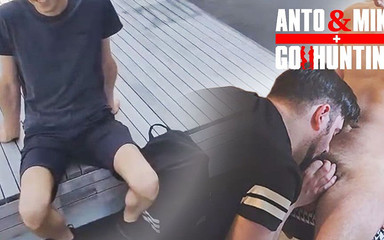 AntoGoesHunting: Гетеросексуальная студентка-твинка отсосала я во время его обеденного перерыва