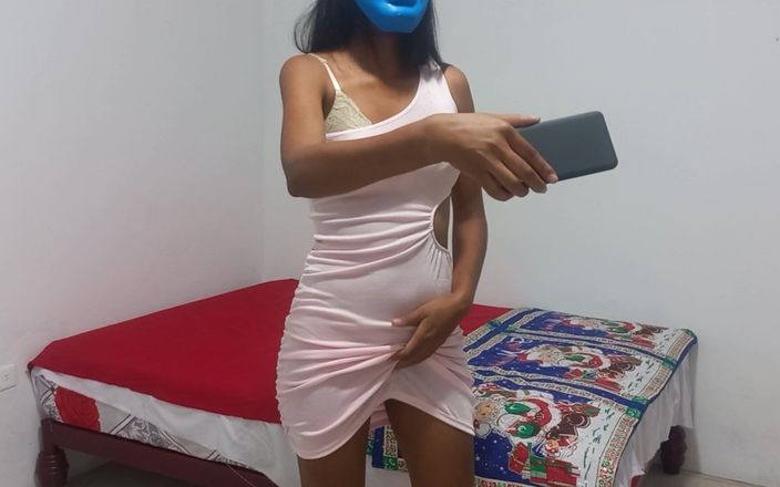 NEGRITA SEXY: La morena está lista para tener sexo y divertirse. Caliente...