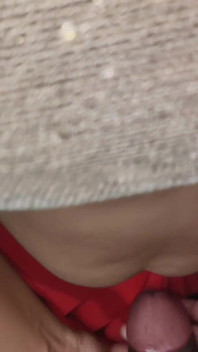 น้าเตลูกูบนสาหรีแดงเสื้อโกลเด้น