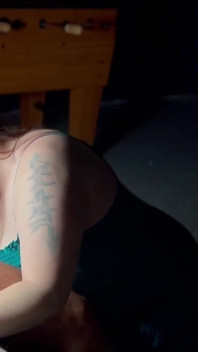 Laci Foxx и ее 38G сисечки получают раннее повышение из члена