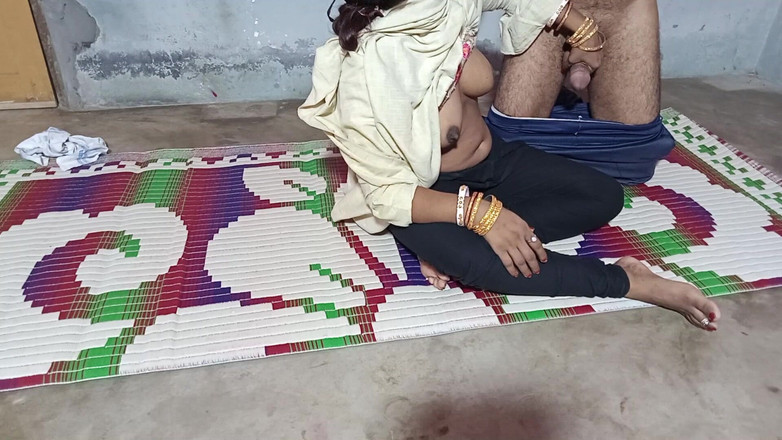 FireeCouple: 見知らぬ人は家に入って水を飲みに行き、私を置いていきました。