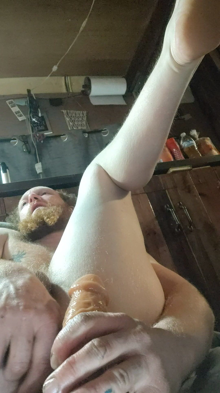 Throbby Ginger: Oh bạn biết chỉ cần đụ vào mông tôi một lần...