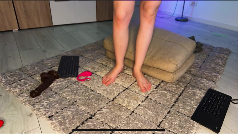 JuiceLussie: Anal Fucking with Huge Dildo