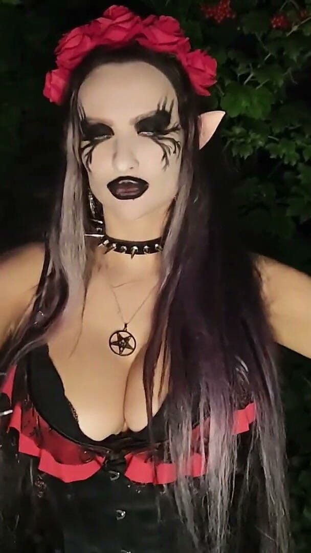 Princess18_: Een Zwartmaig Satanisch Ritueel in Het Bos Bij Nacht: Een...