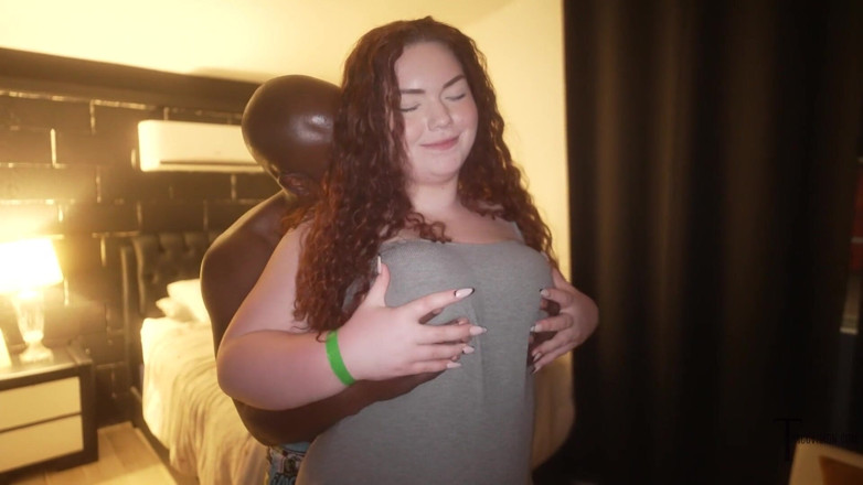 Thiccvision: Ruiva rabuda Brina Scarlett é fodida por grande pau preto jay...