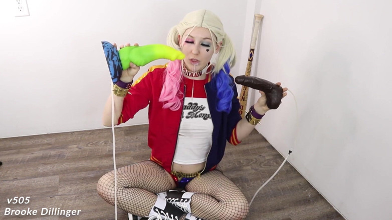 Brooke Dillinger: Harley quinn bukkake gangbang