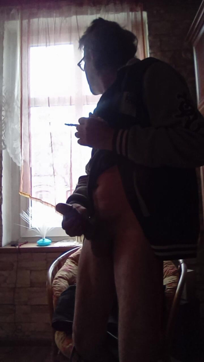 Mcobraxxl: 창가 앞의 고도화