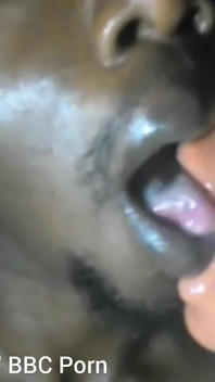Lambendo chupando minha buceta falsa boneca de silicone
