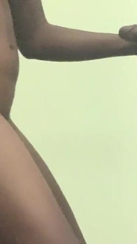Scopata in piedi con una teen africana ebano
