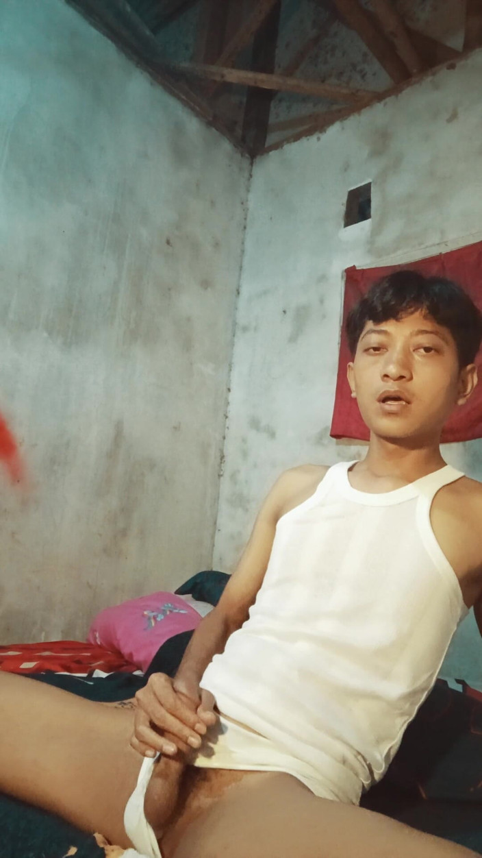 EKI WINATA: I'm Doing Finger Exercises at Night