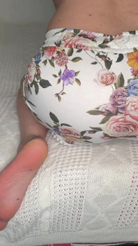 Floral Granny Panties Fart Session