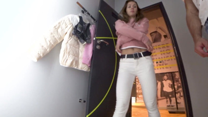 Mia Bandini: Anal sex in the fitting room
