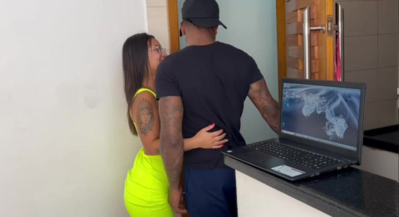 Bruna Paz: I called my neighbor to eat me
