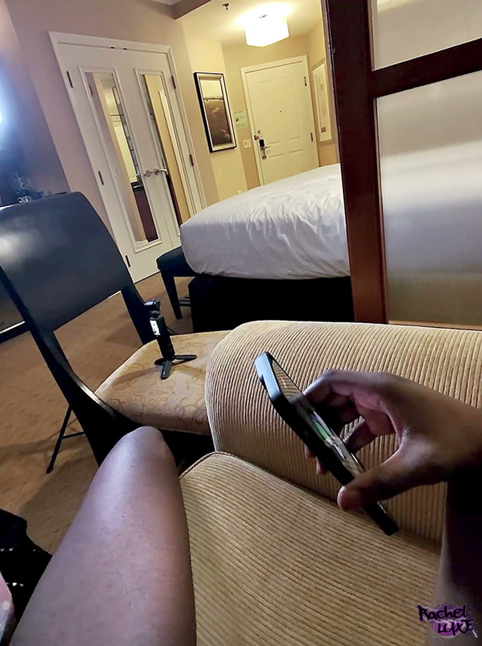 Rachel Luxe: Bbc Hotel Hookup Vegas Cizinec šuká moje hrdlo a stříká na...