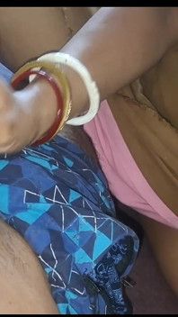 Desi Village Bhabhi Hot Sexy Blowjob