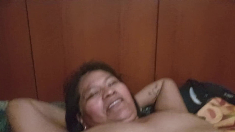 Moo DBOXXX: Comment faire l’amour avec sa belle-mère pendant que son mari...