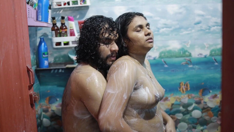 Vaigavarun45: Step Sister and Step Brother Bath Romance in Bathroom the...
