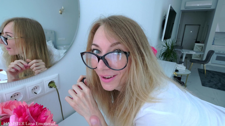 LanA EmotionaL: 饥渴的继妹随时准备着被干菊花
