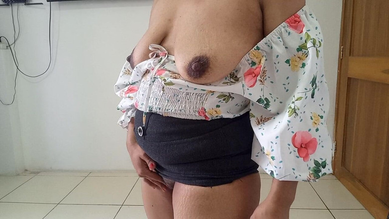 PATY PATY: The Naughty Stepdaughter Doing Crazy Things with Her Body Undressing...