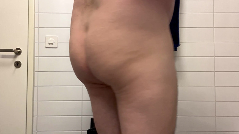 Beardedcummer: Gioco con il mio cazzo grasso
