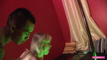 Onlyvids: Blonde MILF stripper fucks a young Asian stud in the...