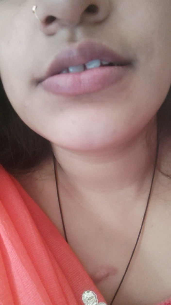 Dr_doom21: Bhabhi Ji's Juicy Lips