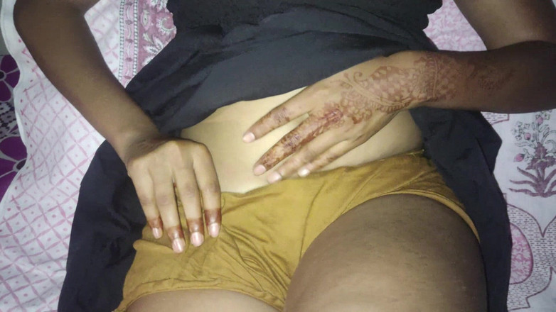 Lovely Dipti: Krásné dipti ukazující sexy prsa prstění kundičky