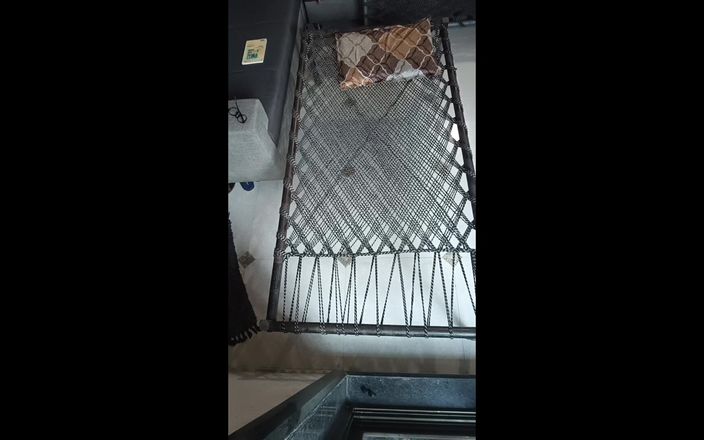 Telugu-fuckers: Kocası evlenmeden önce bakire Hintli desi yengeyi sikiyor ve hintli cot...
