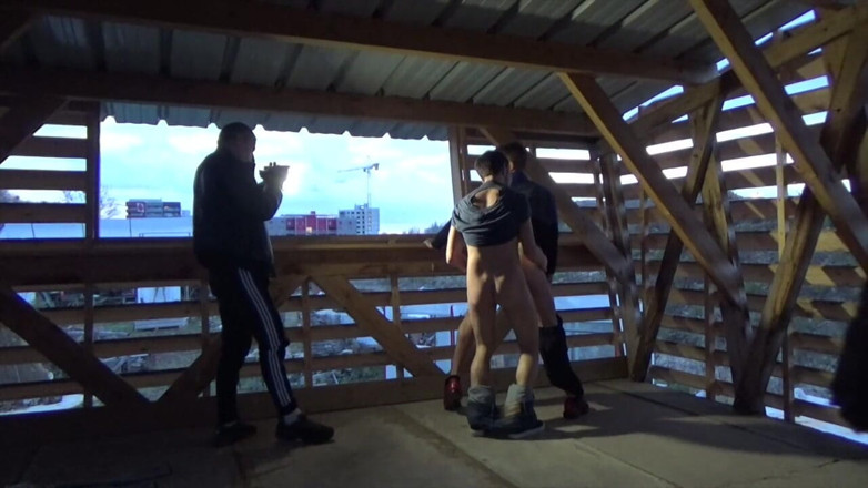 RAW PORN SPY CAM: Video con Romantik follada a pelo por una exhibición al...