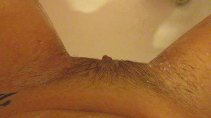 Cuteblonde666: Washing my big clit hairy pussy