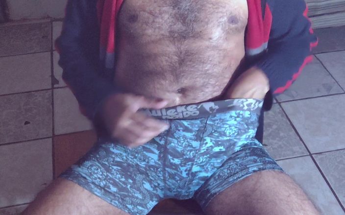 Stink HairyMale: Masturbándose en la hora del té