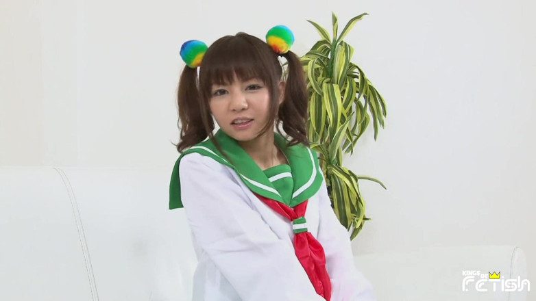 Pure Japanese adult video ( JAV): วัยรุ่นญี่ปุ่นโดนกลุ่มผู้ชายเงี่ยนโกนหีบนโซฟา