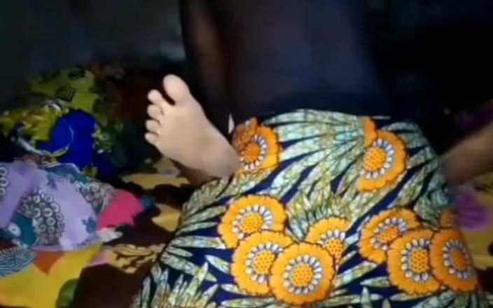 Viporn sex bais: Sexo na vila é doce