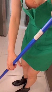 Mi Patrona Me Exige Que Cumpla Con Las Tareas Y Ella Se Pone Caliente