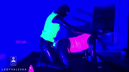 Lady Valeska: Další kolo UV peggingu