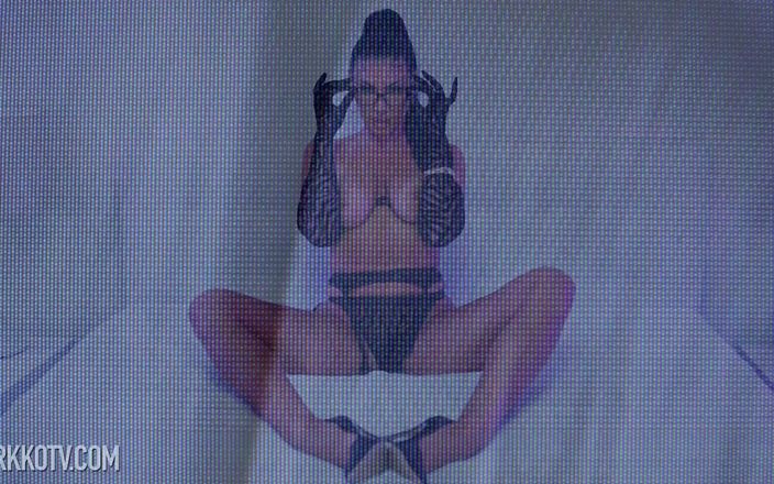 DarkkoTV: 헐리우드 캐시, Jonni Darkko를 특징으로 하는 Queenie Sateen 더블 오럴