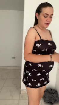 I Help My Pregnant Stepsister Take Pictures in My Kamasutra and End up Putting My Huge Cock in Her Tight Pussy
