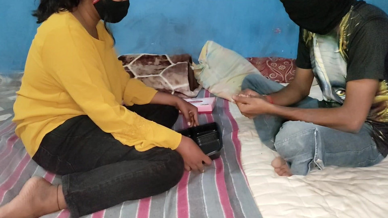Indian Teen Girl's: Przyrodni brat seks z przyrodnią siostrą Desi