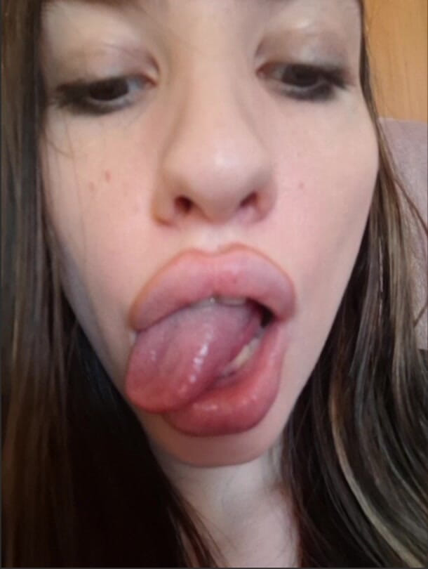ElzaKom: I'm Young, but I Love Being with Older Men