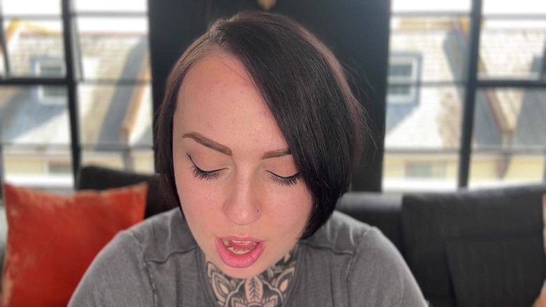 Miss Valentina: Lihat ke dalam mata saya dan menyerahkan kawalan