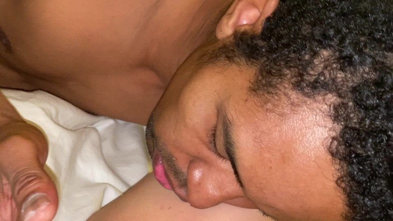 Jollyfuckingoldman: Suami cuckold benarkan isteri menikmati besar bahagian 10
