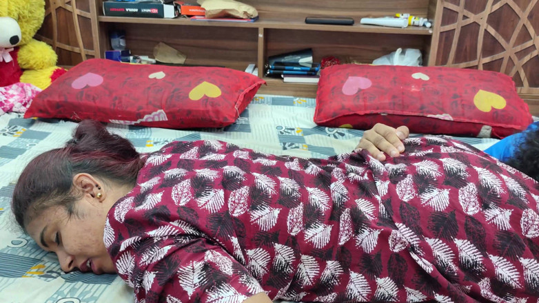 Vaishnavysharunraj: Göt yalama ve öpüşme romantizmi ile ateşli dudak kilidi