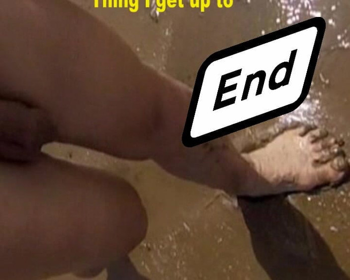 Andy: समुद्र तट से रेत के टीले और पीछे