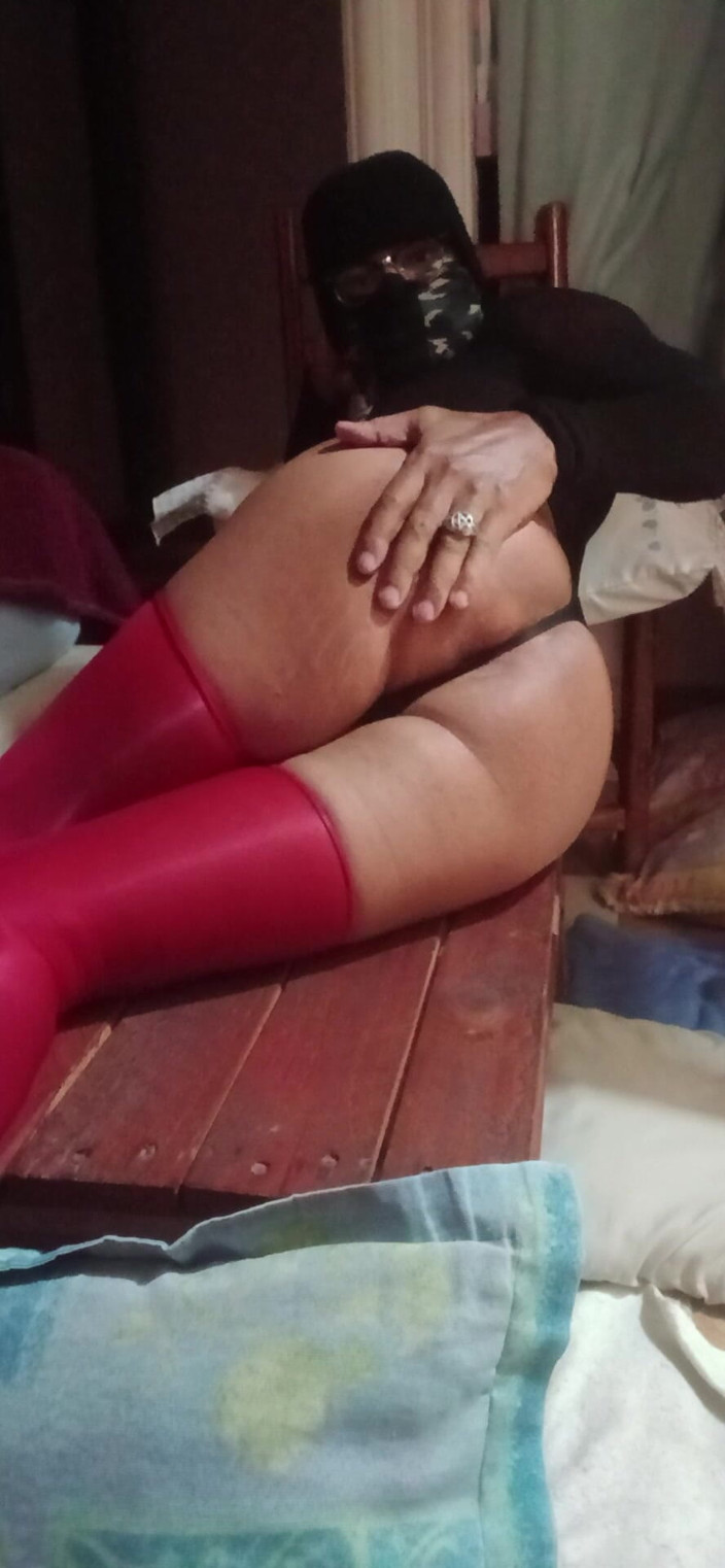 Fenboycoroa68: Corona Da Crossdresser Con Un Grosso Sedere